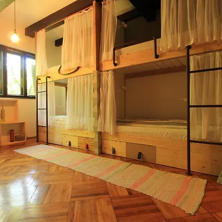 Youthink Hostel *