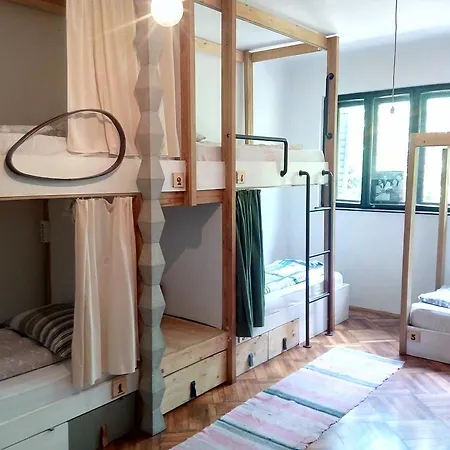 Hostel Youthink